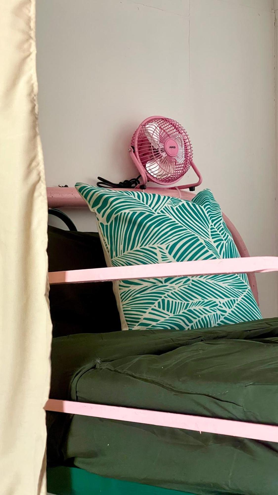 Yaiya Hostel & Smoothie Bar Kaoh Touch エクステリア 写真