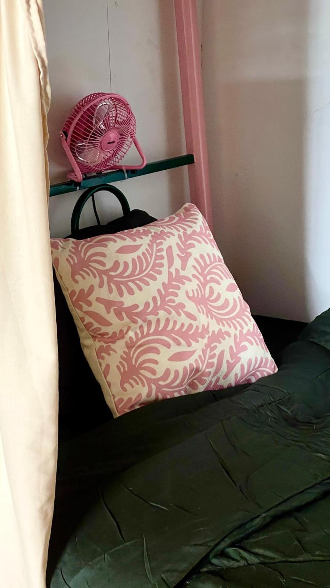 Yaiya Hostel & Smoothie Bar Kaoh Touch エクステリア 写真